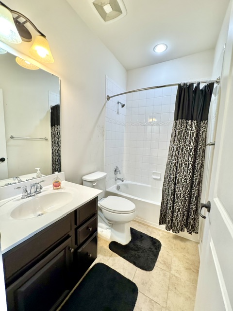163 Moul Ave – Bath Full Hallway