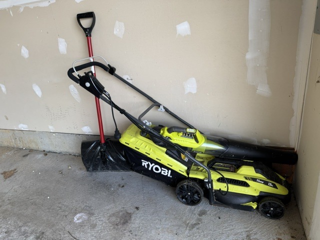 163 Moul Ave – Mower, Blower, Shovel