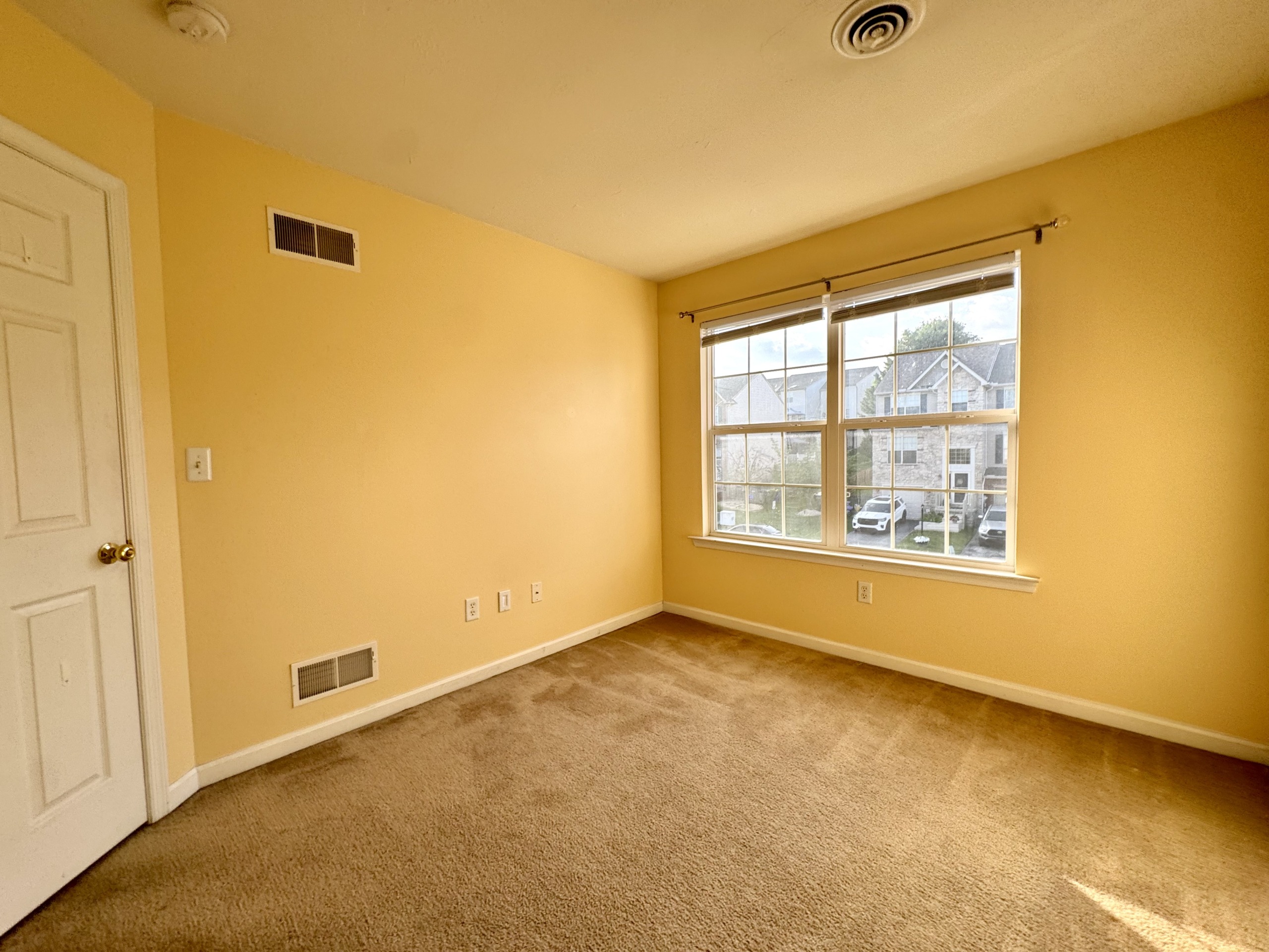 33 Sara Ln – Bed 3